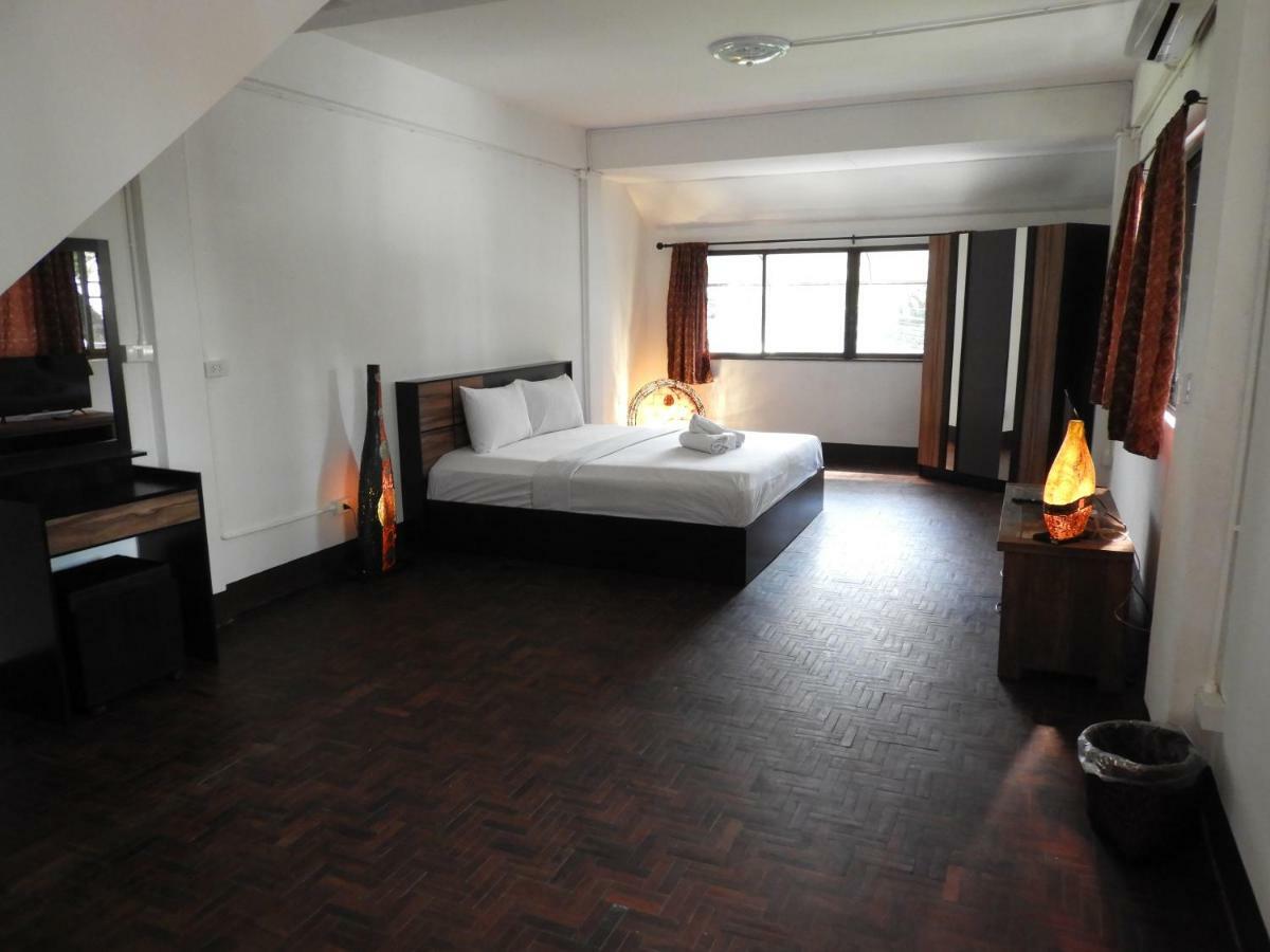 P'Lyn House Hotel Csiangmaj Kültér fotó