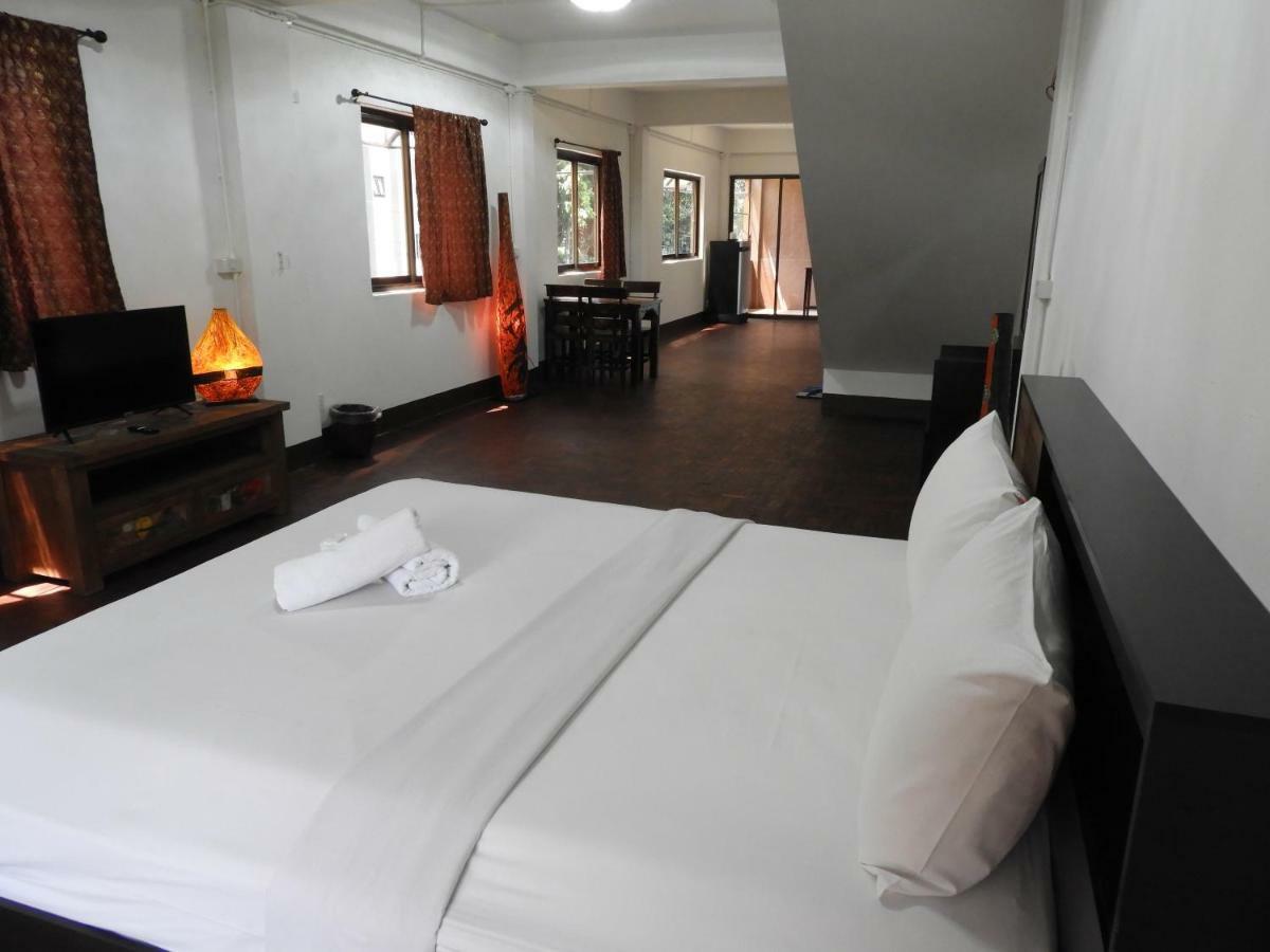 P'Lyn House Hotel Csiangmaj Kültér fotó